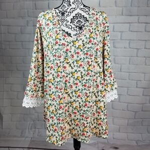 Ninexis size 3x floral print stretch knit top NWT